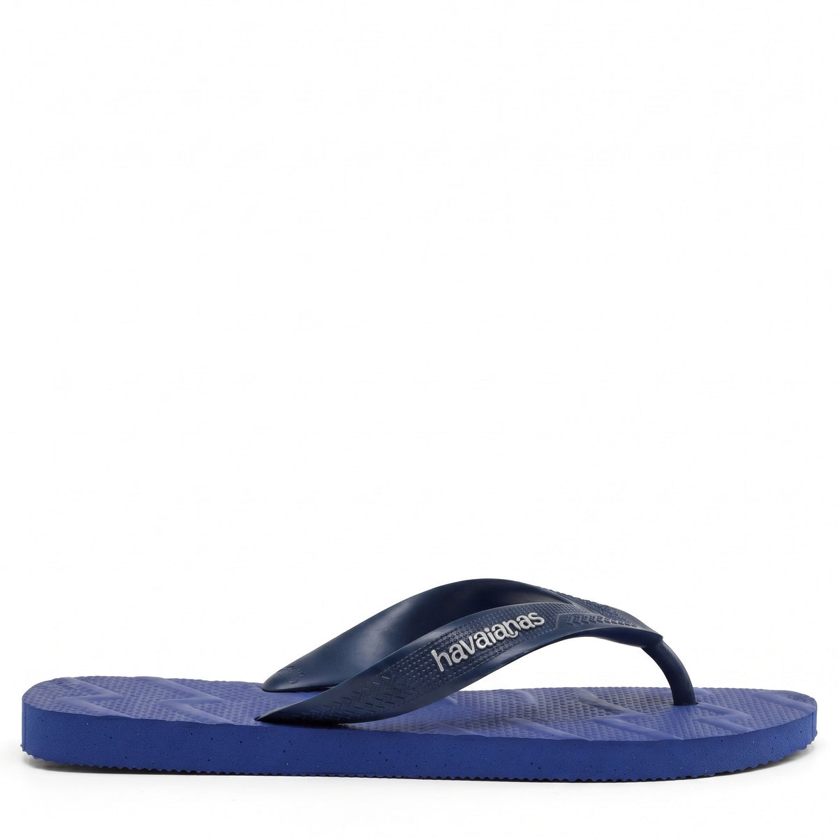 Havaianas Track Waves